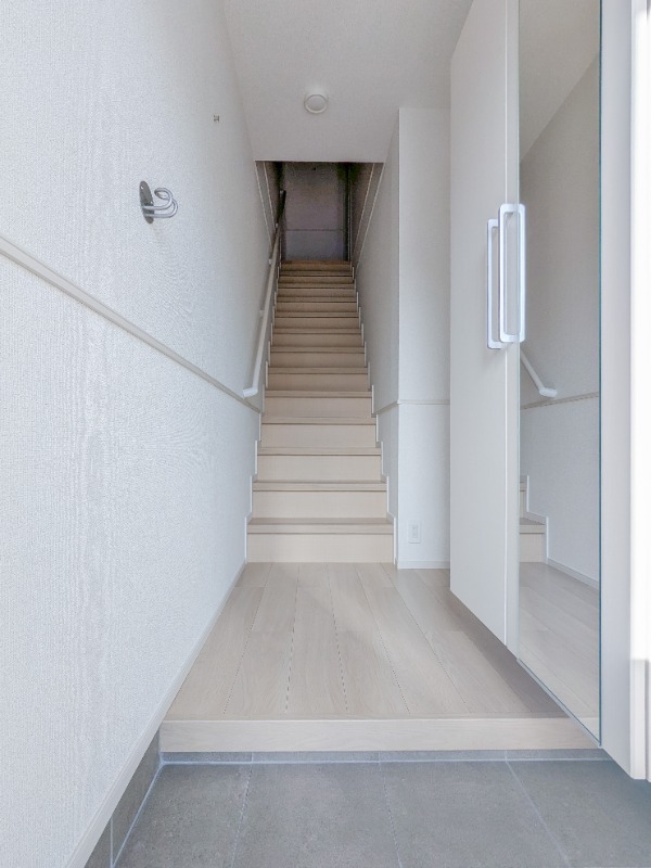 玄関　図面と現状に相違がある場合には現状を優先