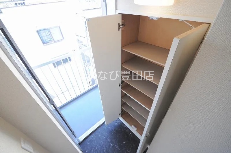 玄関　同型タイプ