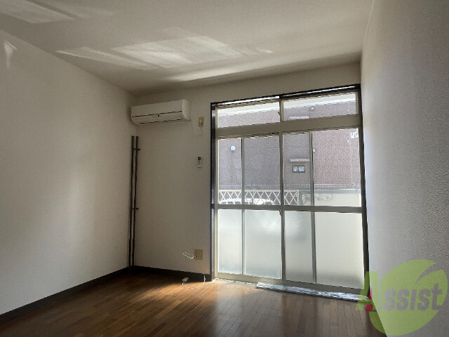 その他部屋・スペース　洋室の別角度です。イメージを掴んで下さい。