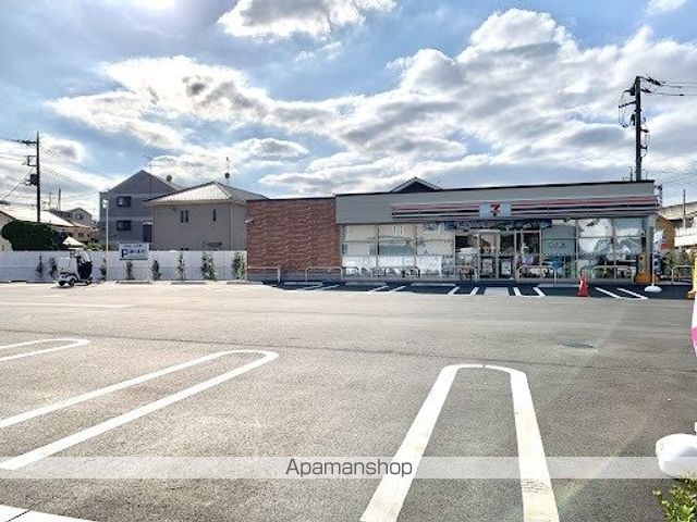 コンビニ　セブンイレブン（コンビニ）まで770m