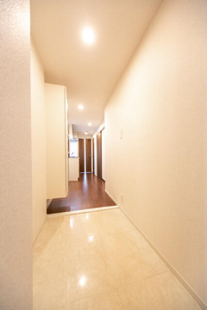 玄関　※写真は同タイプ住戸です。