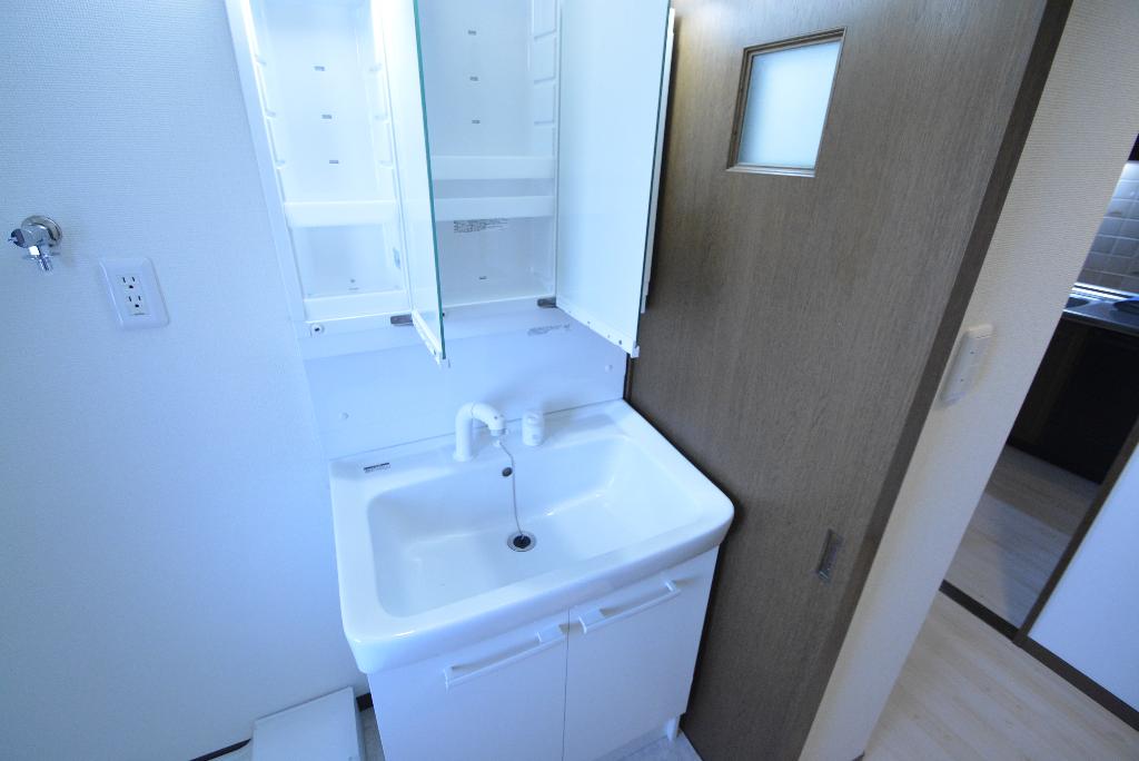 洗面設備　洗髪洗面化粧台