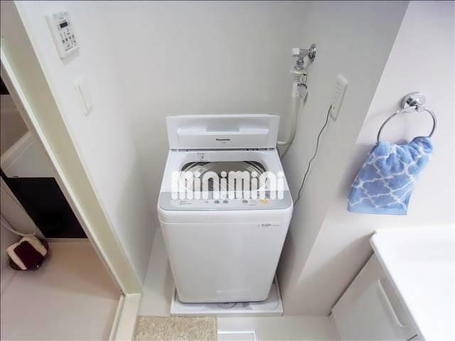 玄関　洗濯機置場です。