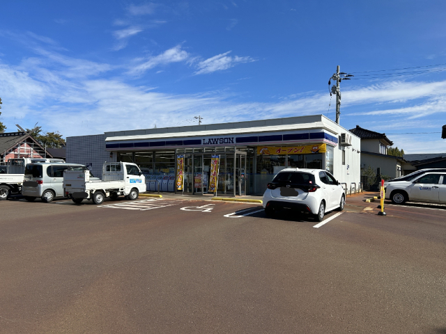 コンビニ　ローソン上越富岡南店（コンビニ）まで210m