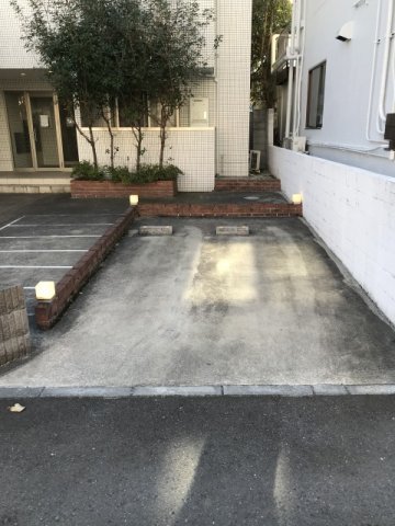 駐車場　駐車スペースもあります