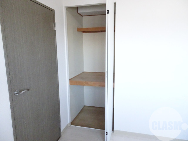 収納　洋室収納