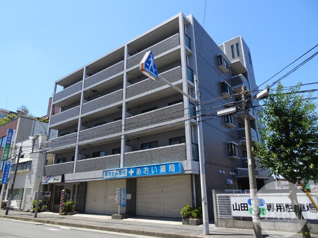 建物外観　駅近の鉄筋コンクリートマンション♪