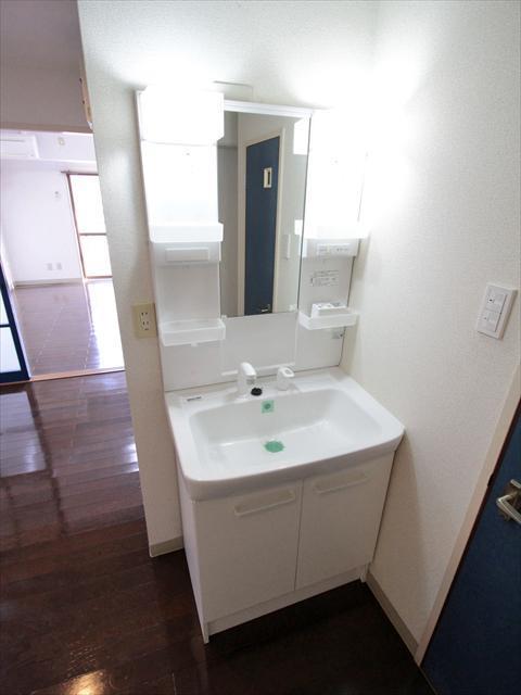 洗面設備　松山市山越　エンブレム山越　シャンプードレッサー