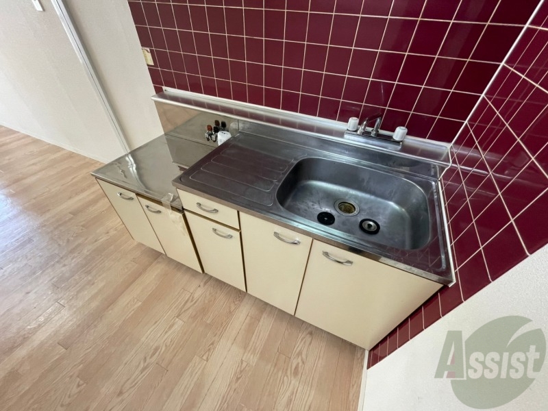 キッチン　ガスキッチンです。２口コンロが設置できます。