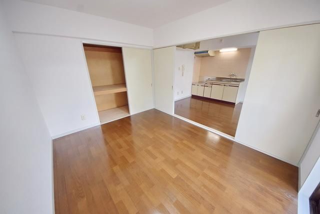 その他部屋・スペース　★洋室リビング仕切る引き戸を開けた状態★