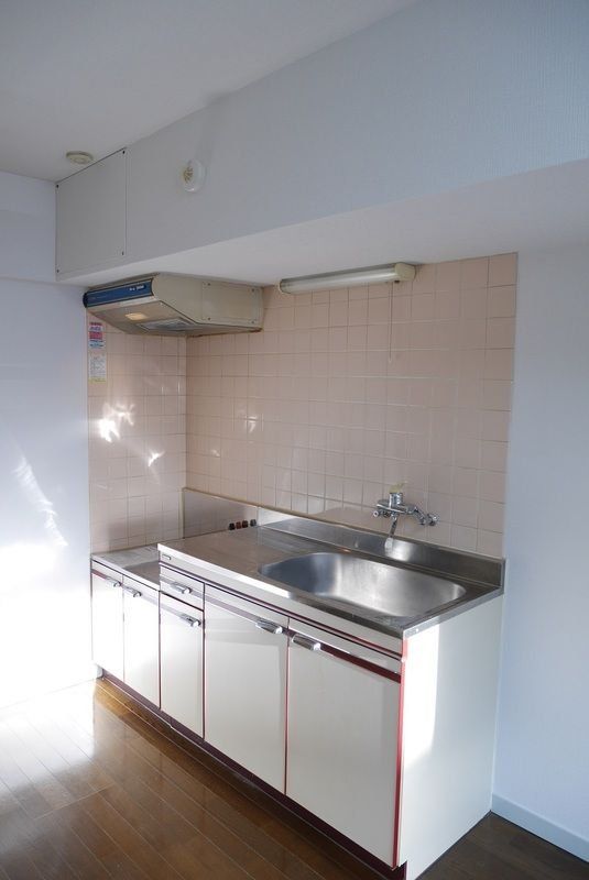 キッチン　★収納スペース多くございます★