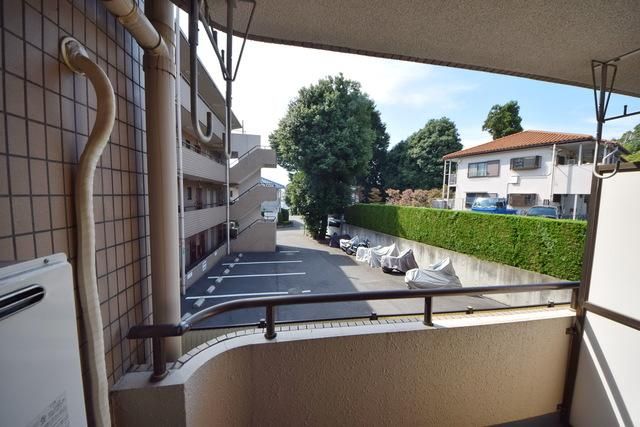 眺望　★敷地内駐車場の為視界も良好です★