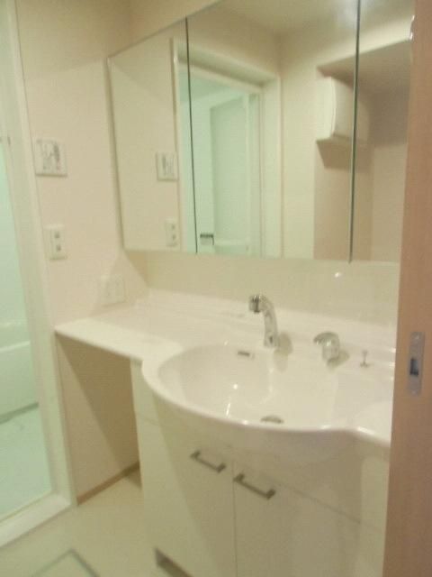 洗面設備　独立洗面台付き