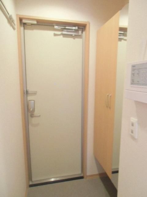 玄関　下駄箱付玄関