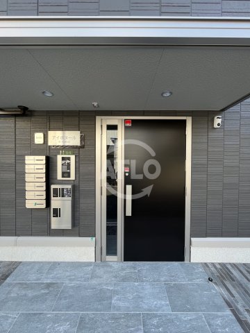 エントランス　アイボヌール　エントランス