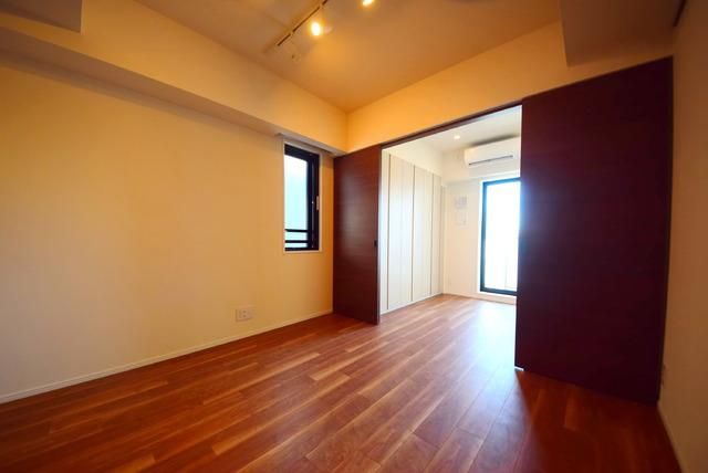 居室・リビング　★★2面採光のお部屋★★