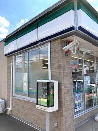 コンビニ　ファミリーマート大津石山寺南店（コンビニ）まで205m