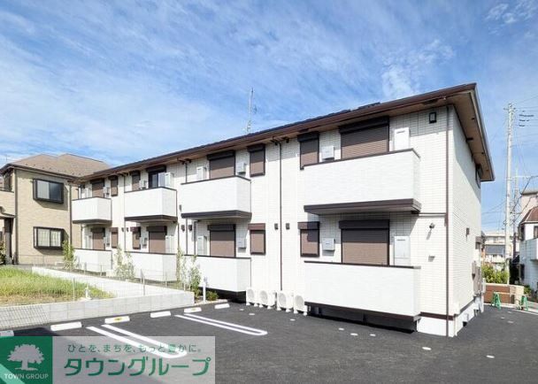 建物外観　駐車場