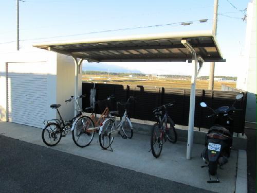 その他　屋根付き駐輪場