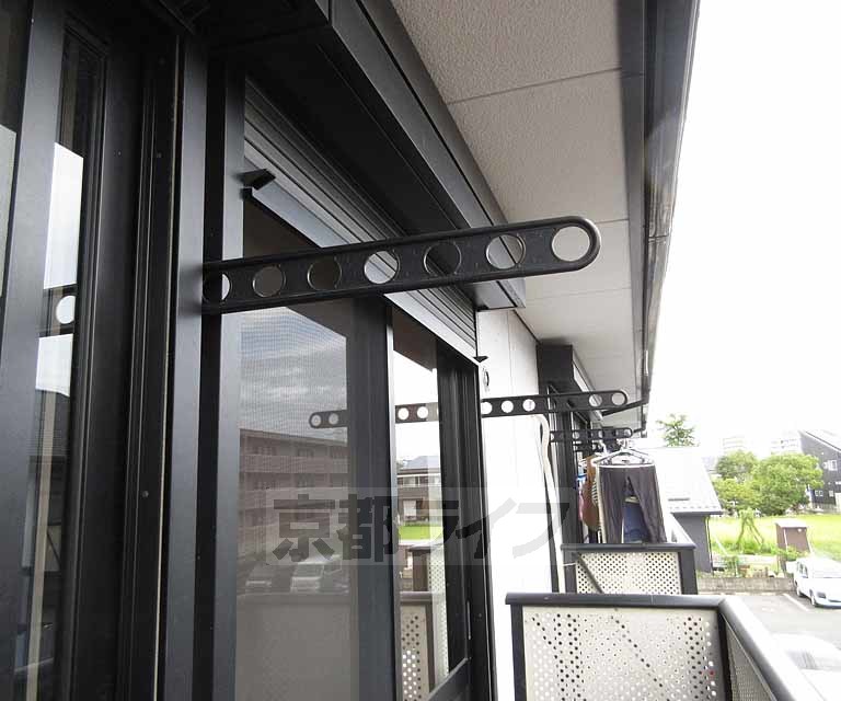 バルコニー　物干し竿を掛けれます・