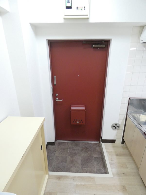 玄関　家具、家電はつきません