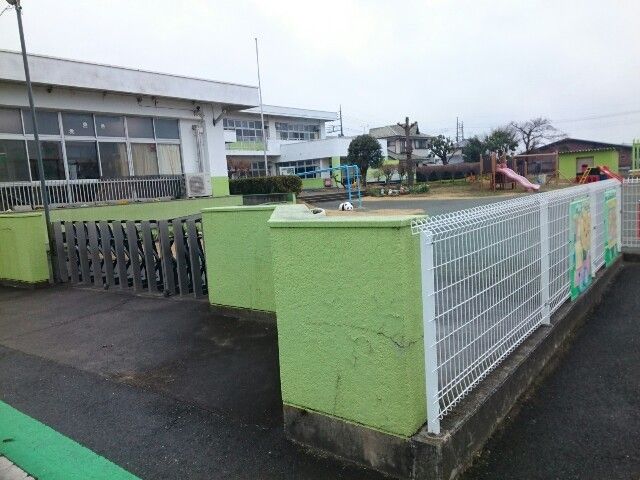 幼稚園・保育園　市立中川保育所（幼稚園・保育園）まで500m