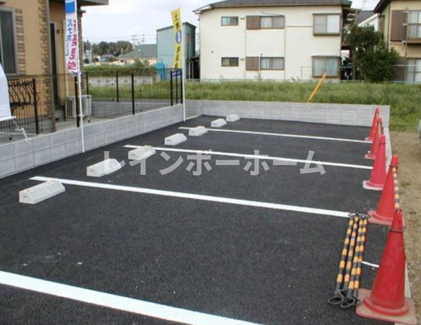 駐車場　駐車場があるので、車を買う予定の方も安心です