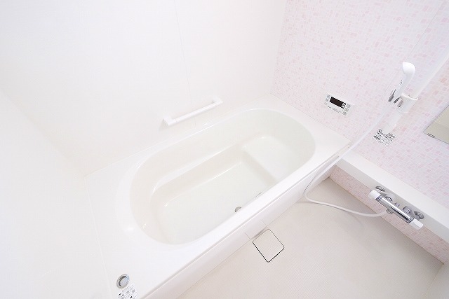 バス・シャワールーム　きれいなお風呂です