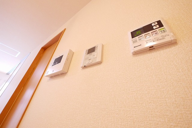 セキュリティ　お顔が見えるモニター付きインターホンで安心。