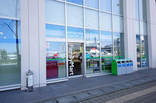 コンビニ　ファミリーマート　宇都宮駅東口店（コンビニ）まで321m