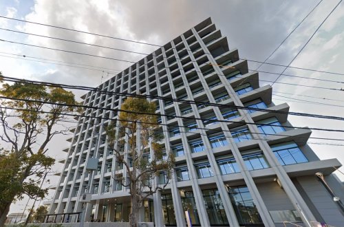 役所　浦安市役所（役所）まで1527m