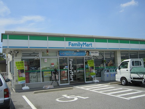 コンビニ　ファミリーマート 安城大岡町店（コンビニ）まで374m