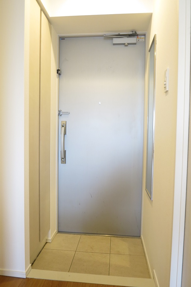 玄関　※参考写真