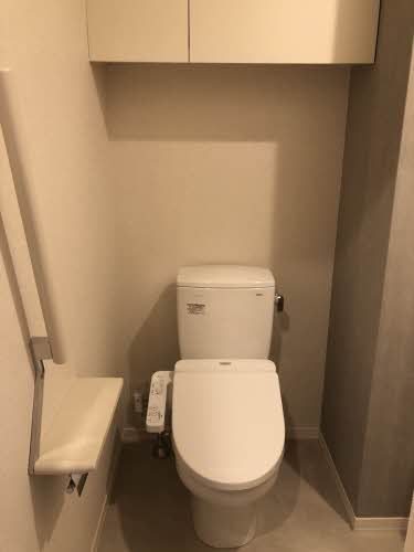 トイレ　トイレ