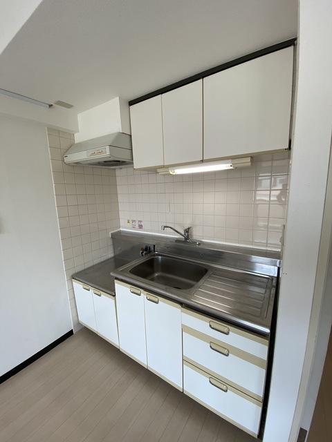 キッチン　自炊を始めましょう。