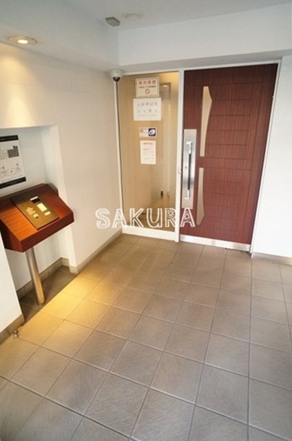 エントランス　お洒落な建物デザイン♪