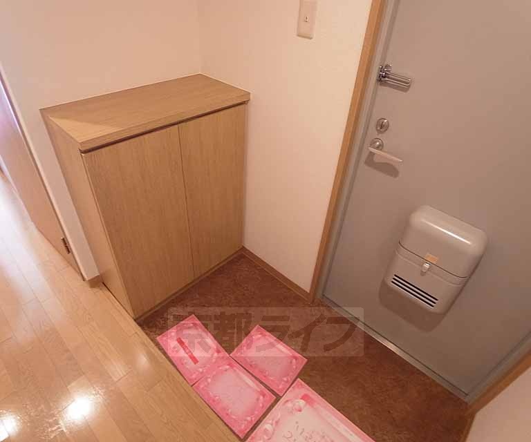 玄関　シューズボックス付き。