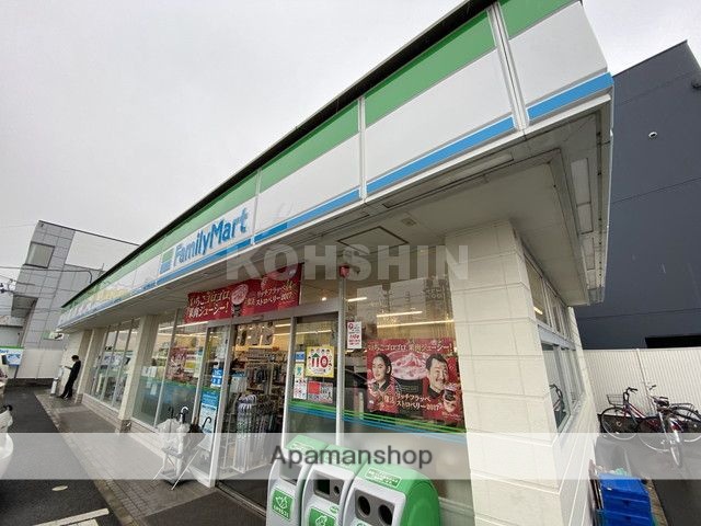 コンビニ　ファミリーマート（コンビニ）まで713m