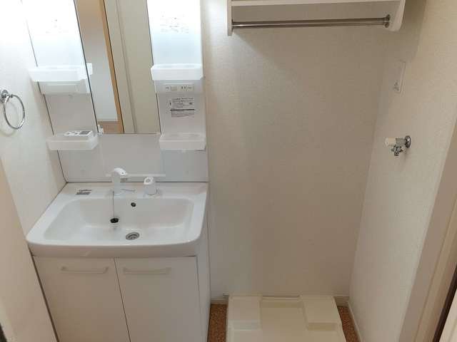 洗面設備　洗面所です