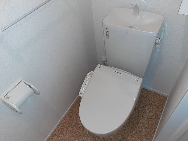 トイレ　清潔感のあるトイレです