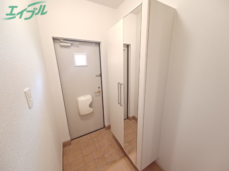 玄関　反転タイプ参考写真