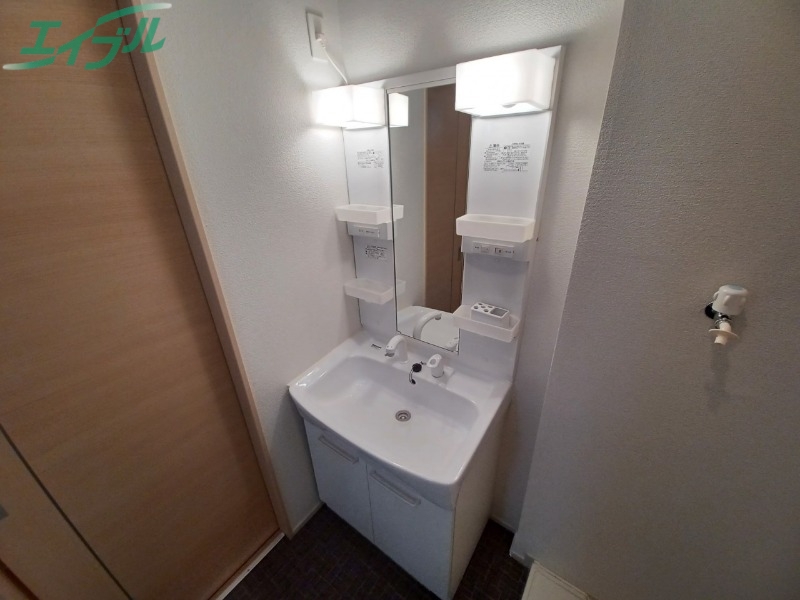 洗面設備　反転タイプ参考写真