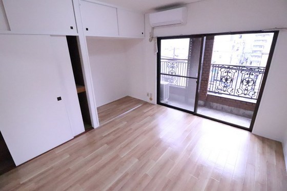 居室・リビング　※別号室の写真です