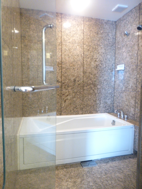 バス・シャワールーム　バス