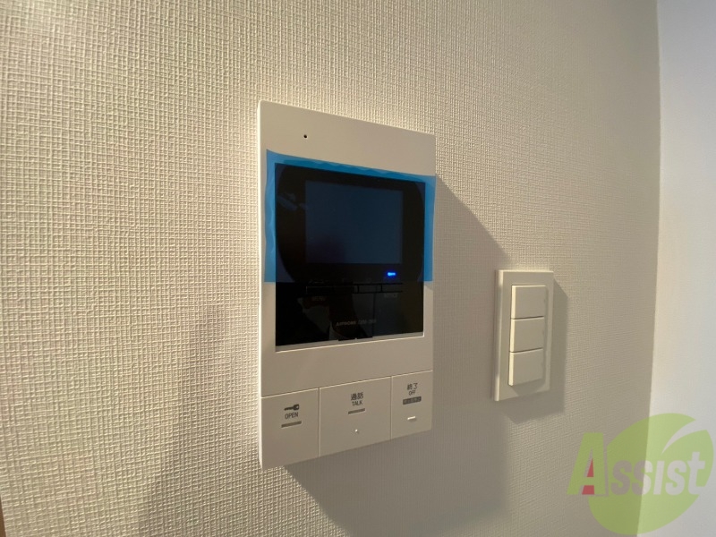 セキュリティ　ＴＶモニター付インターホンです。来客者の顔が見えるので安心！