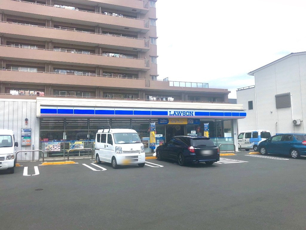 コンビニ　ローソン 茅ヶ崎駅幸町店（コンビニ）まで432m