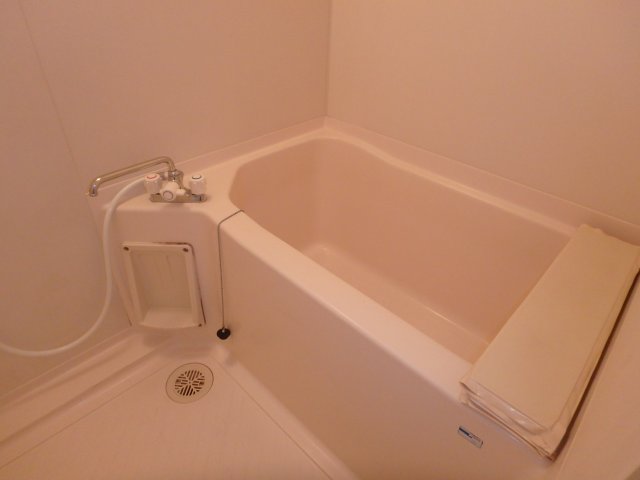 バス・シャワールーム　他のお部屋の参考写真となります。