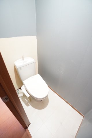 トイレ　※同物件・同タイプの写真です。
