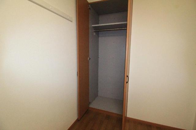 収納　洋室収納