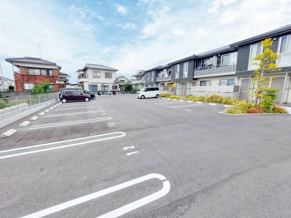 駐車場　駐車場